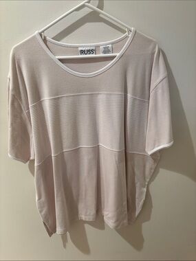 RUSS Cream Short-Sleeve Knit Tee with Rib Panel